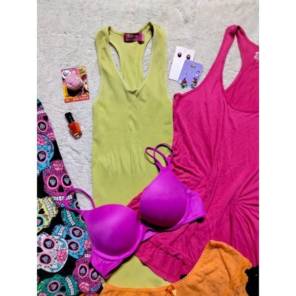 #rainbowskulls Ladies SM MED Lot - Picture 4 of 6